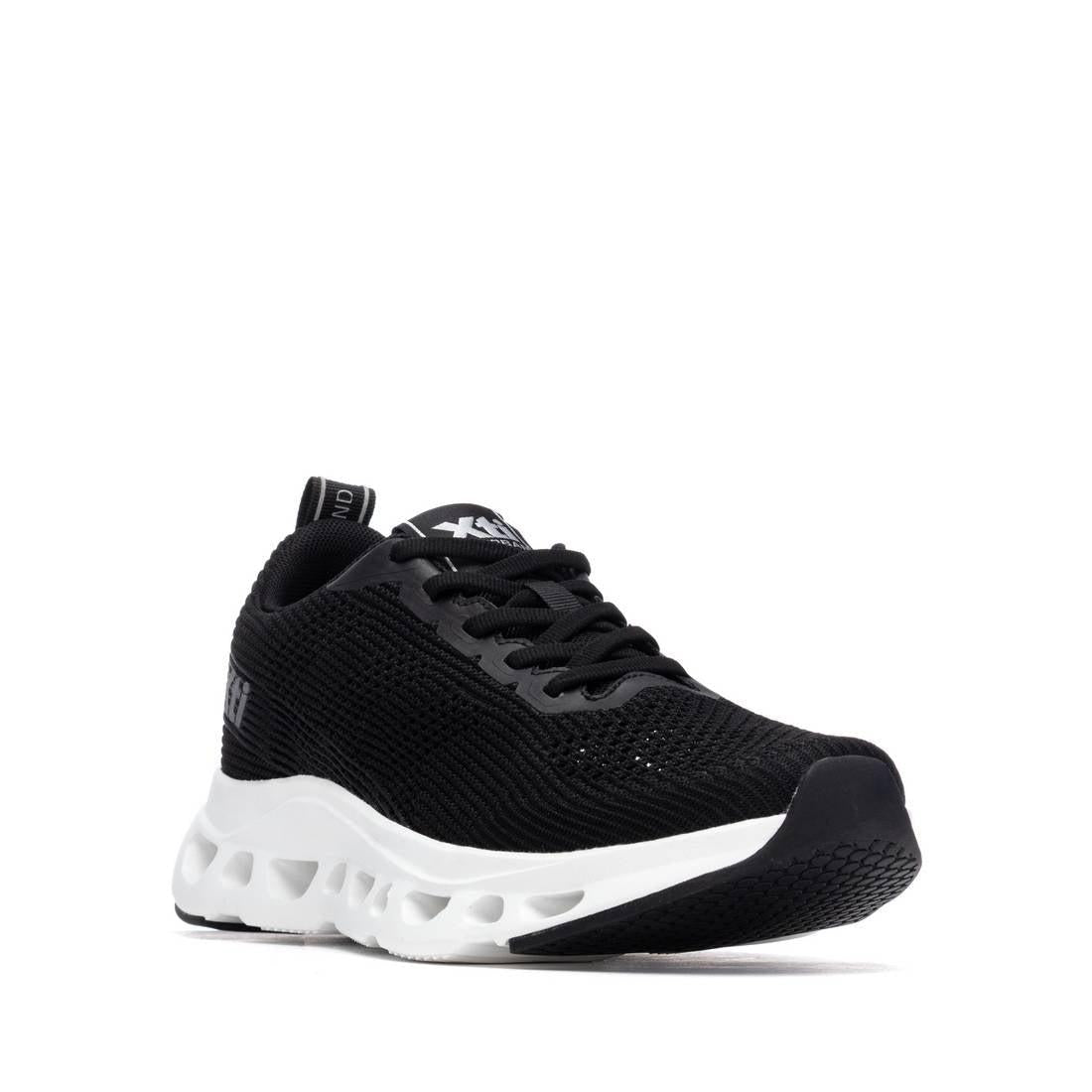 Zapatilla de hombre plano Xti 14574803