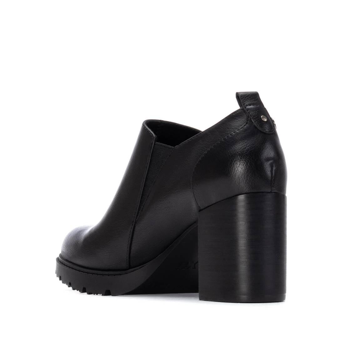 Zapato de mujer con tacón Xti 14430101