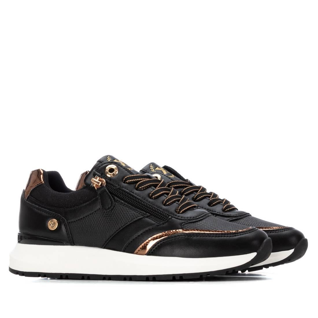 Zapatilla de mujer plano Xti 14418302