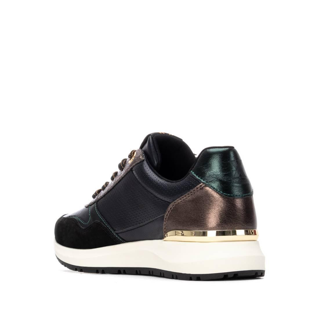 Zapatilla de mujer plano Xti 14421801