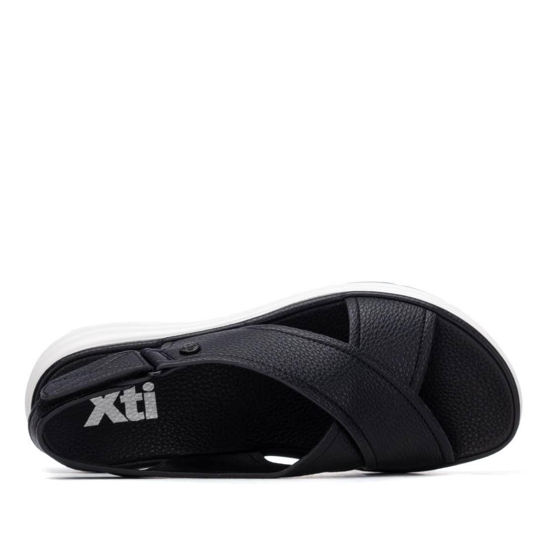 Sandalia plana para mujer Xti 14517203