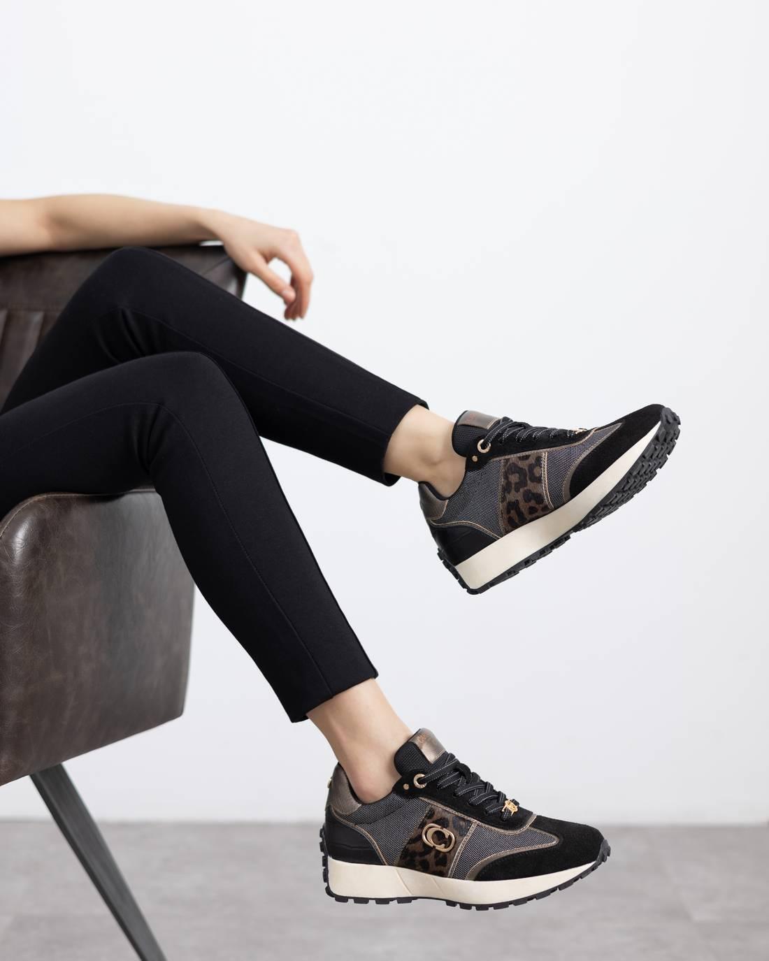 Zapatilla de mujer plano Carmela 16270203
