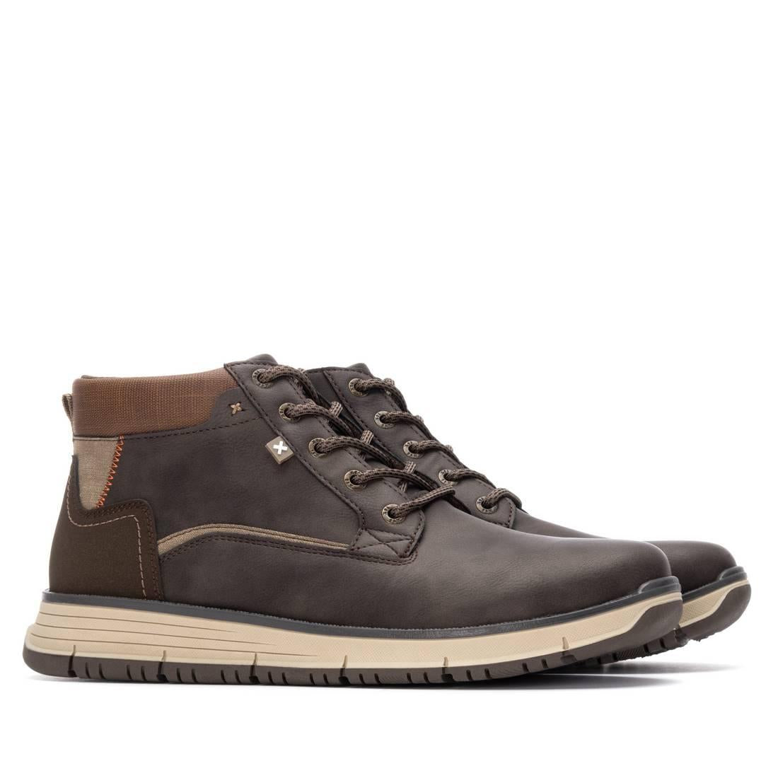 Botin de hombre plano Xti 14462202
