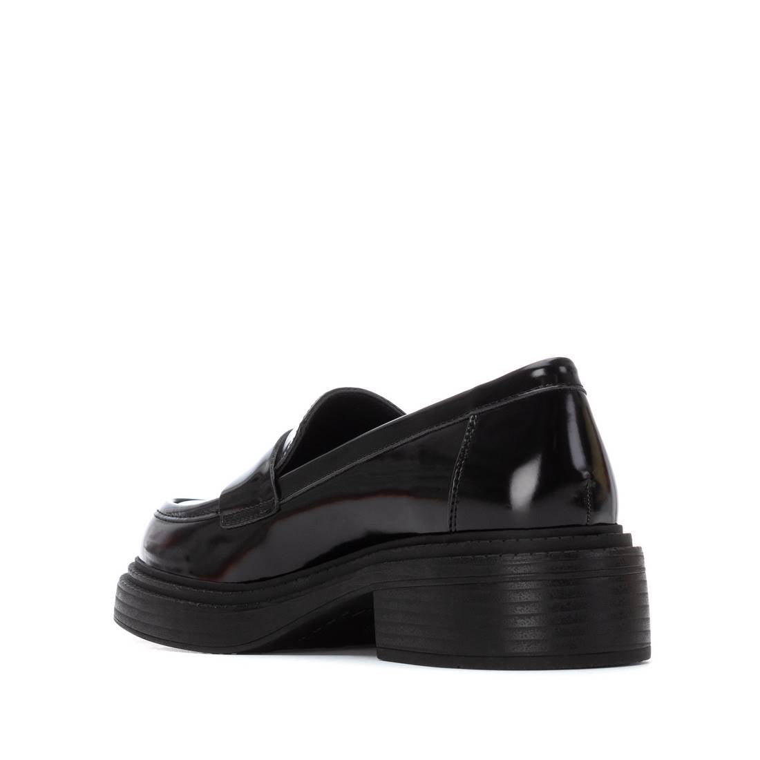 Zapato de mujer plano Xti 14452802