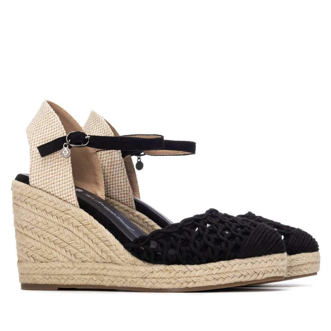 Zapato de mujer con cuña Xti 14534801