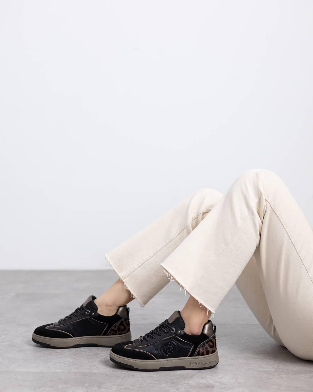 Zapatilla plana de mujer Carmela 16250401