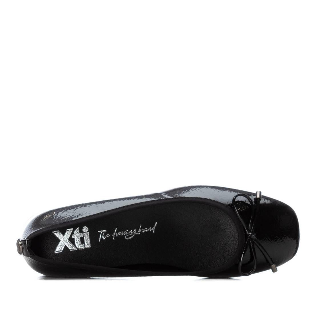 Zapato de mujer con tacón Xti 14424203